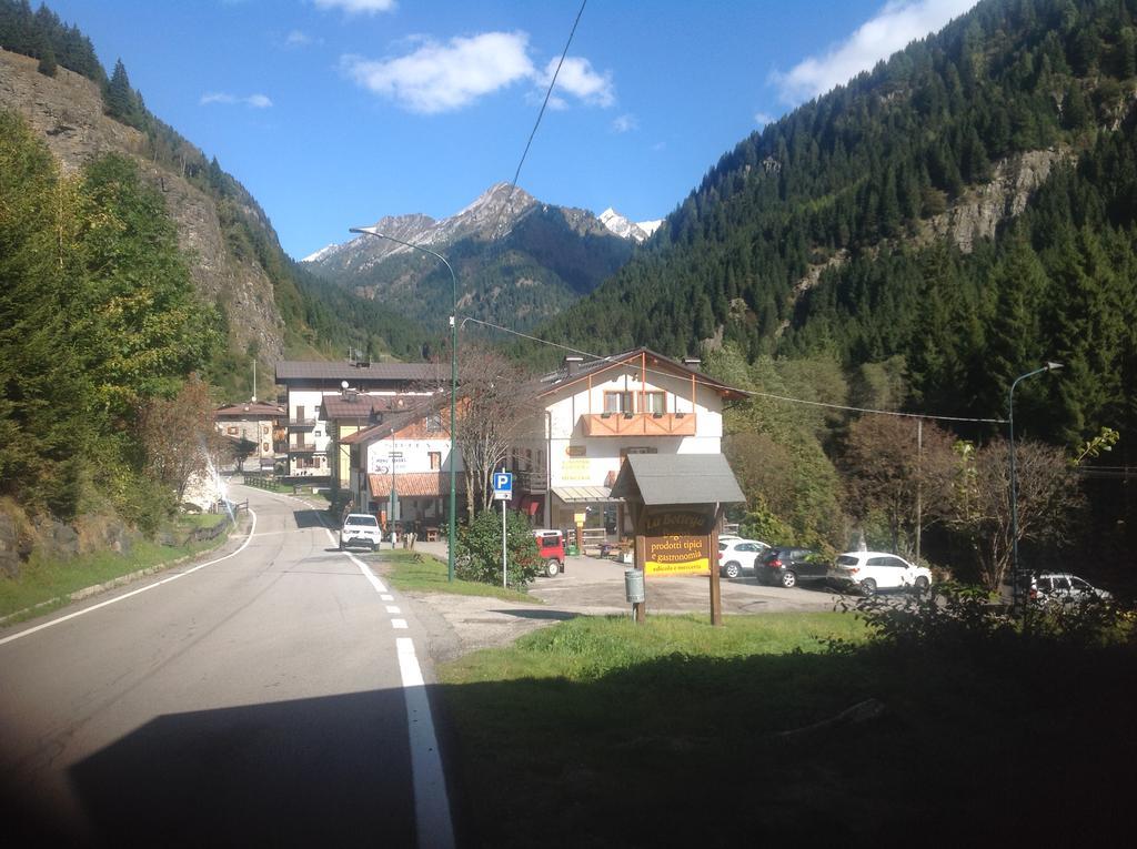 Affittacamere Valle Dorizzo Di Scavoni Paolo Val Dorizzo Exteriör bild